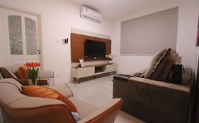 Apto32-Encantador -2 quartos- em Santos-SP com ar condicionado